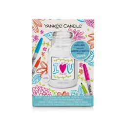 Yankee candle x sharpie...